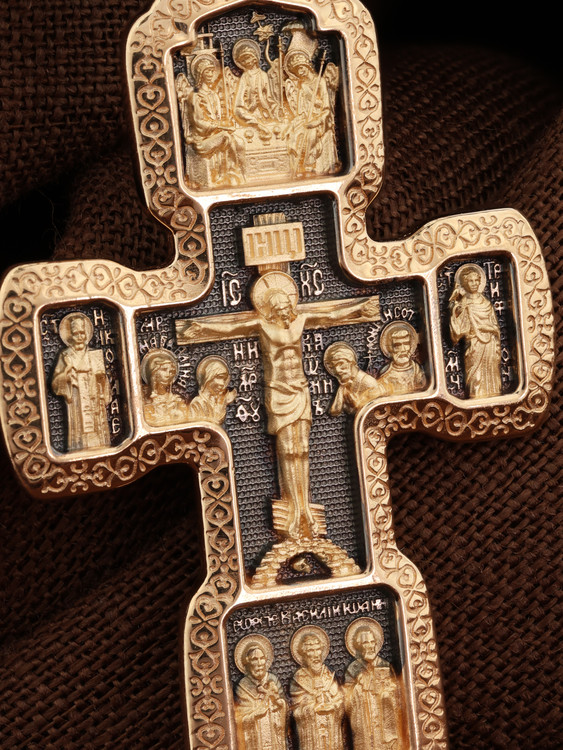 Крест из золота