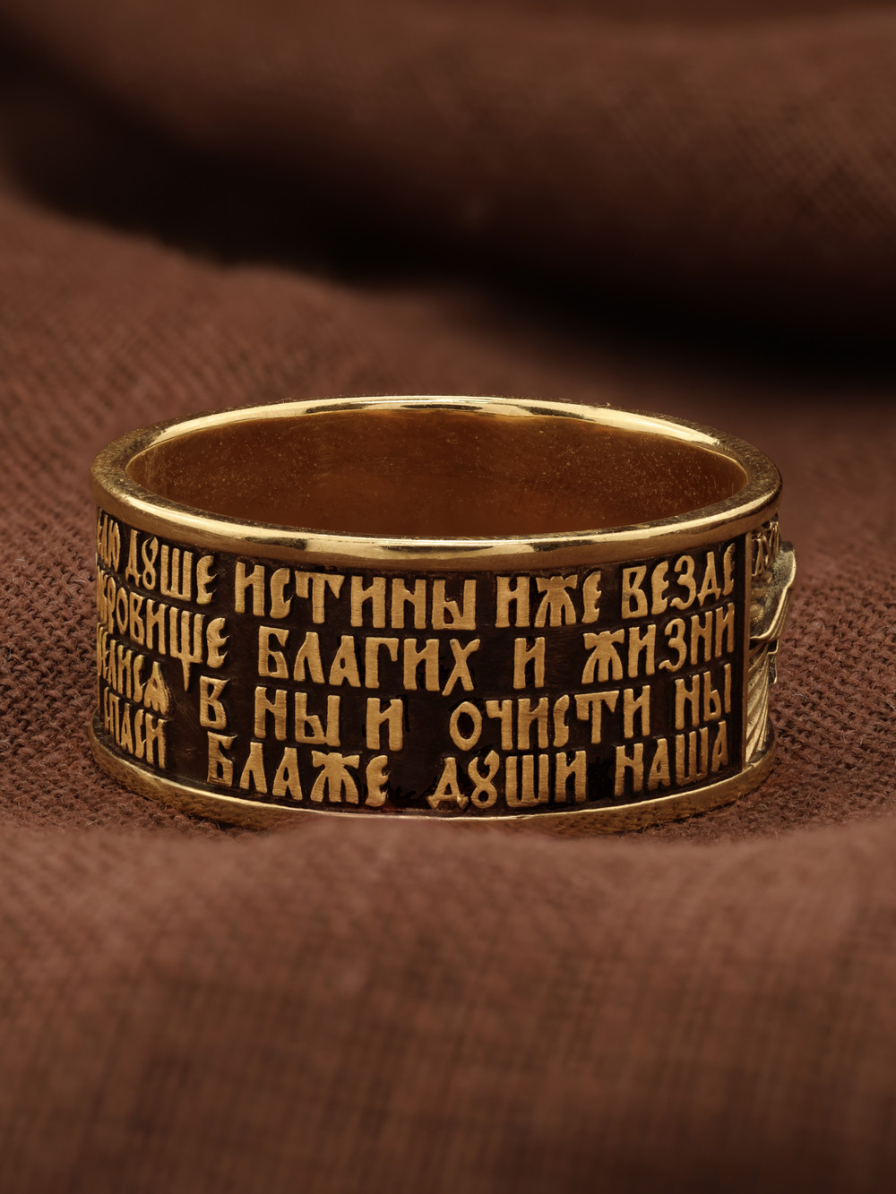 Кольцо из золота