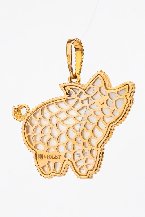 Подвеска из золота c эмалью и перламутром