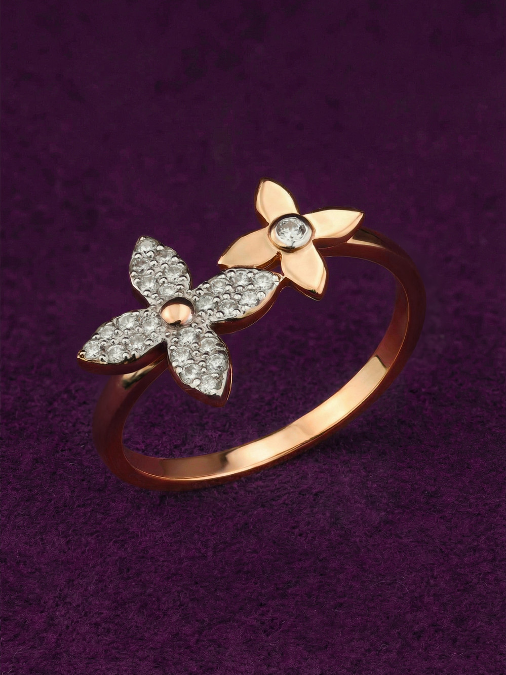 Кольцо из золота c бриллиантами