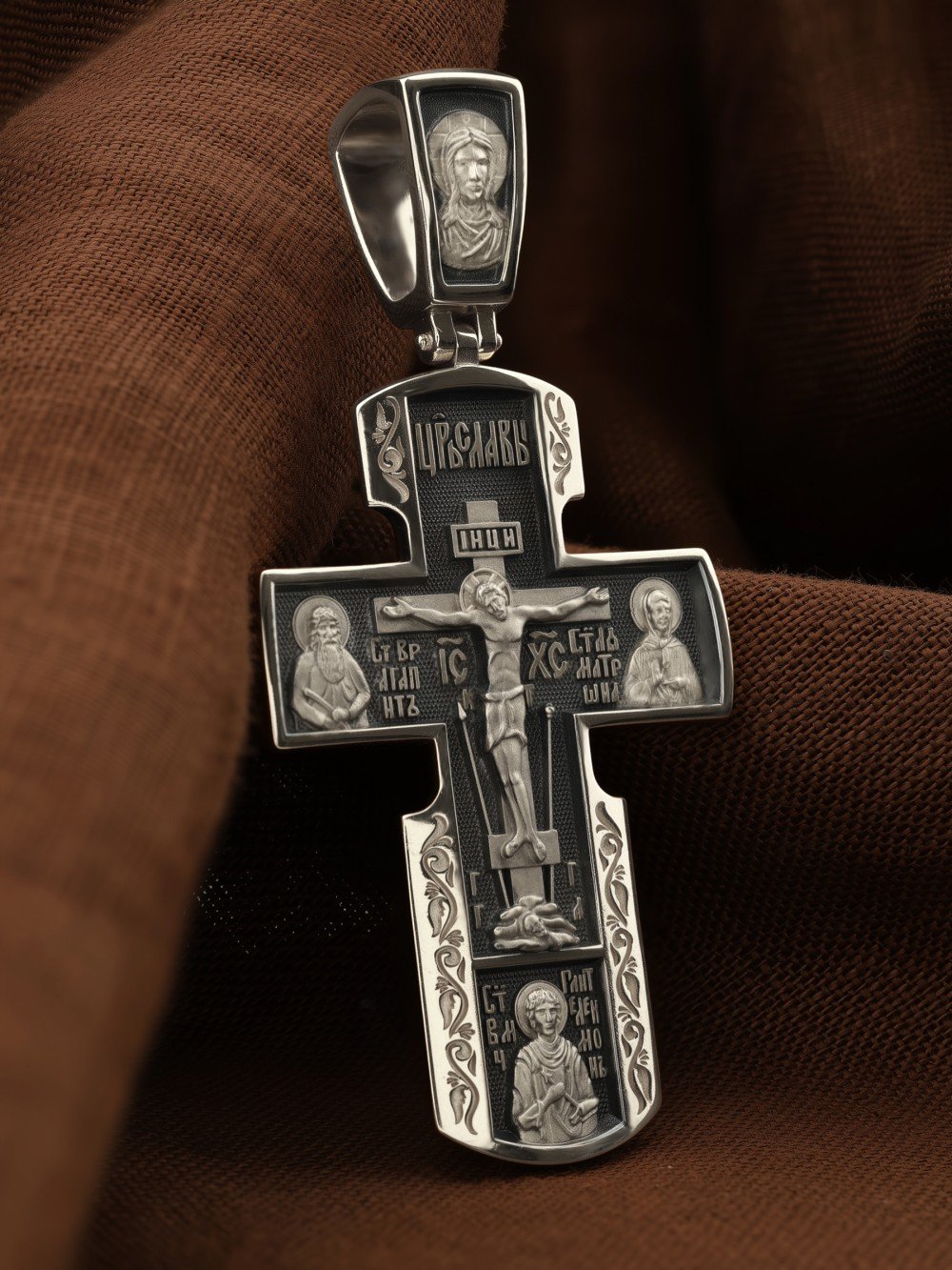 Крест из белого золота