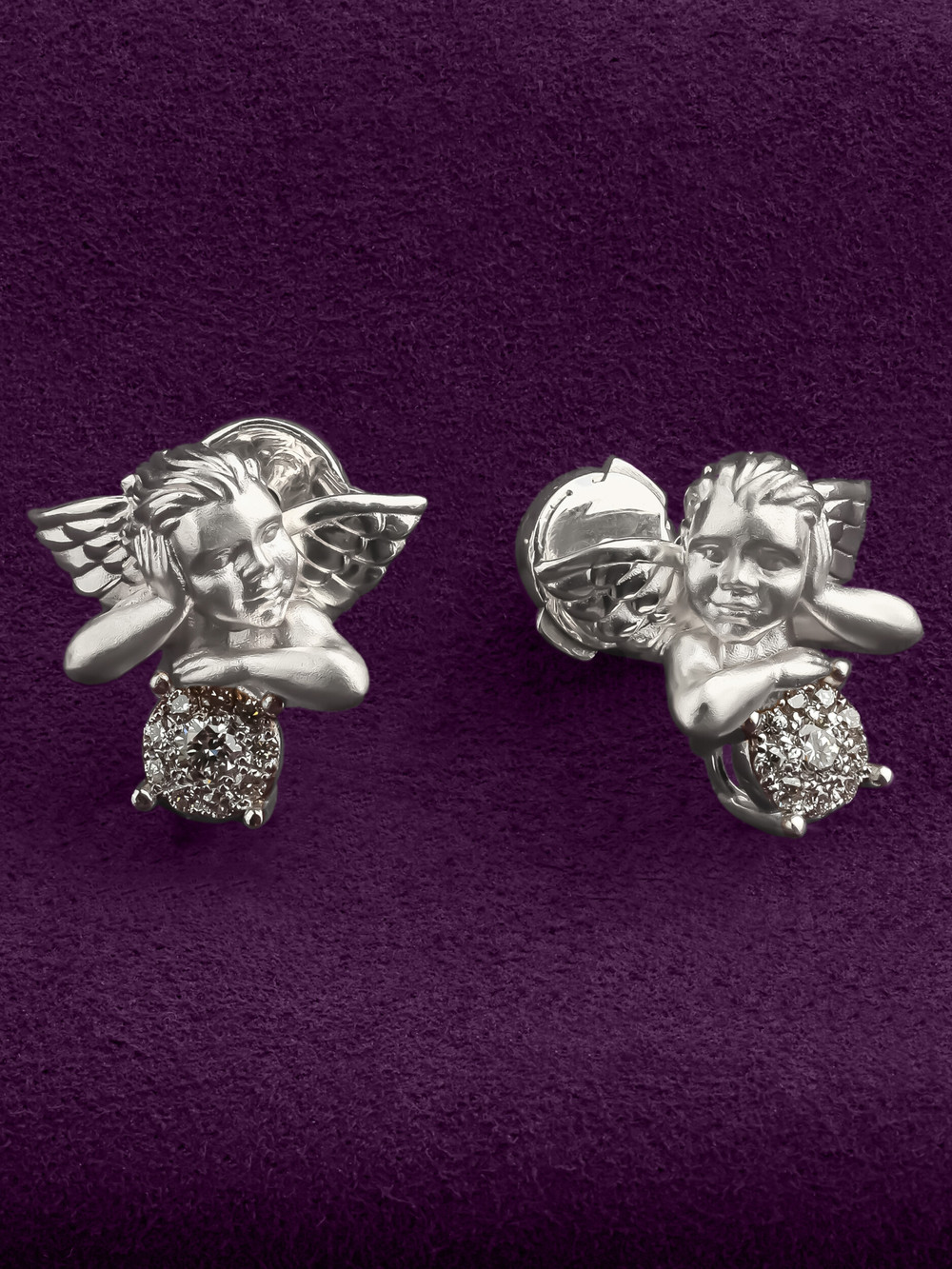 Серьги из белого золота c бриллиантами