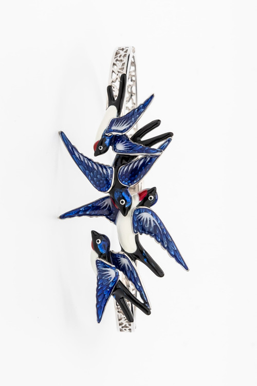 Браслет из белого золота c эмалью