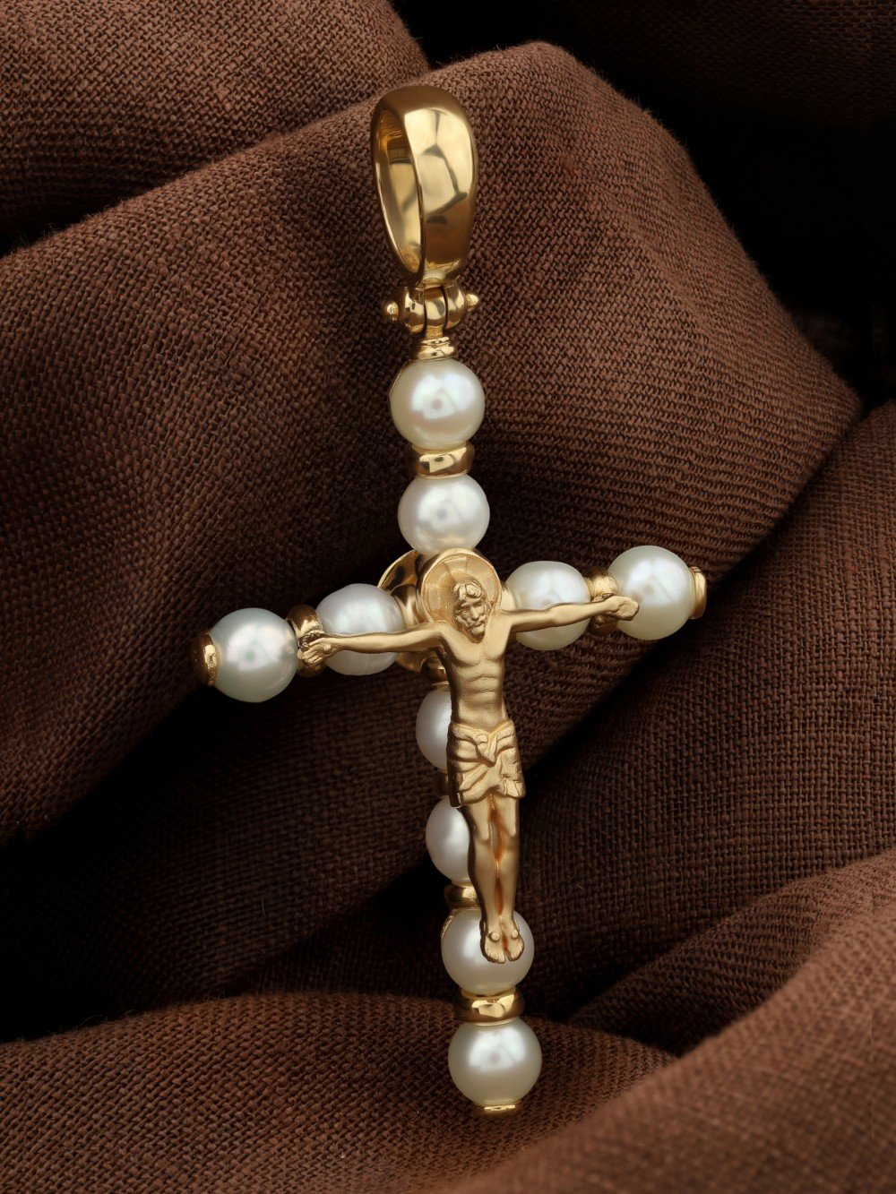 Крест из лимонного золота c жемчугом