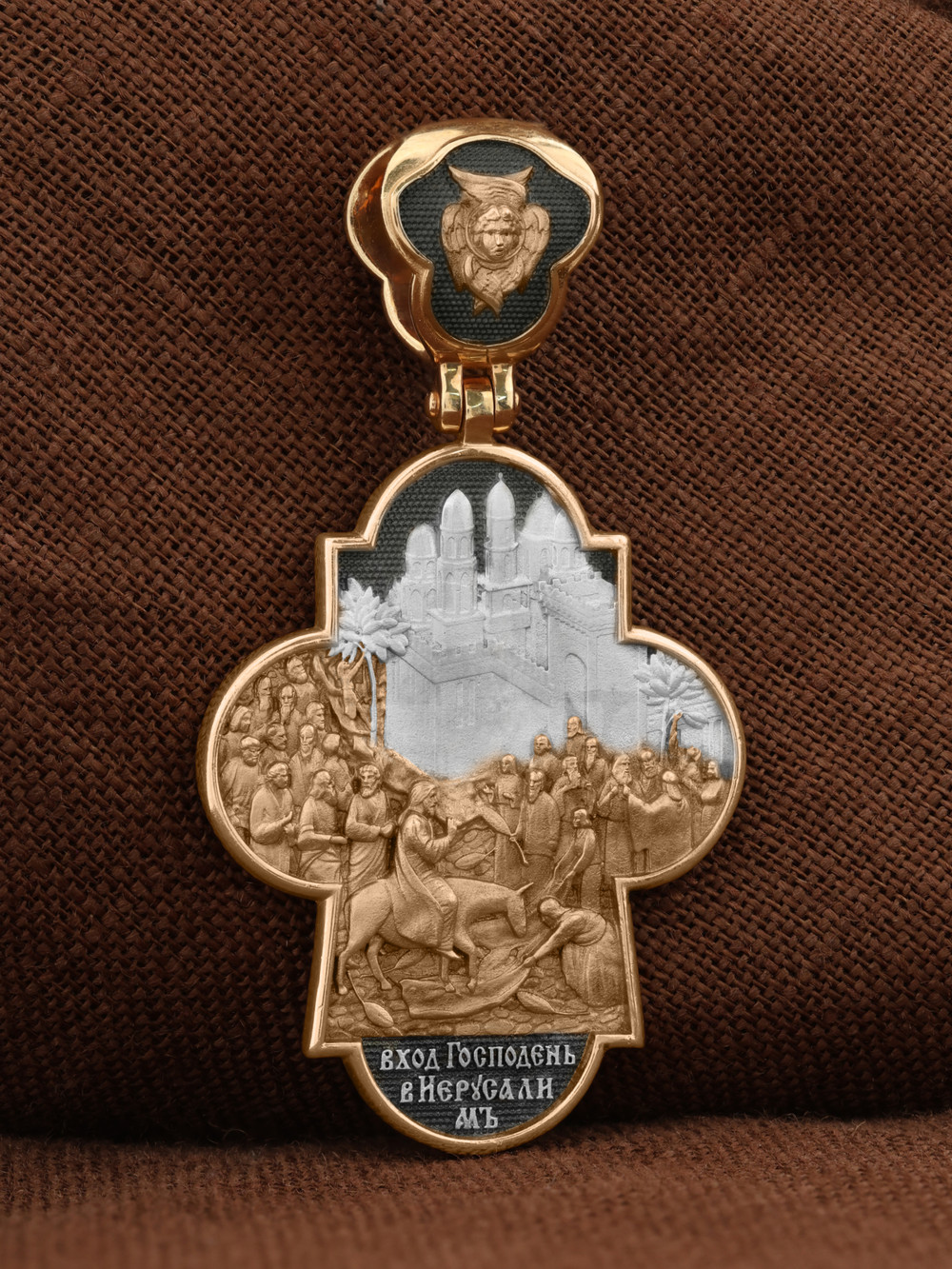 Крест из золота