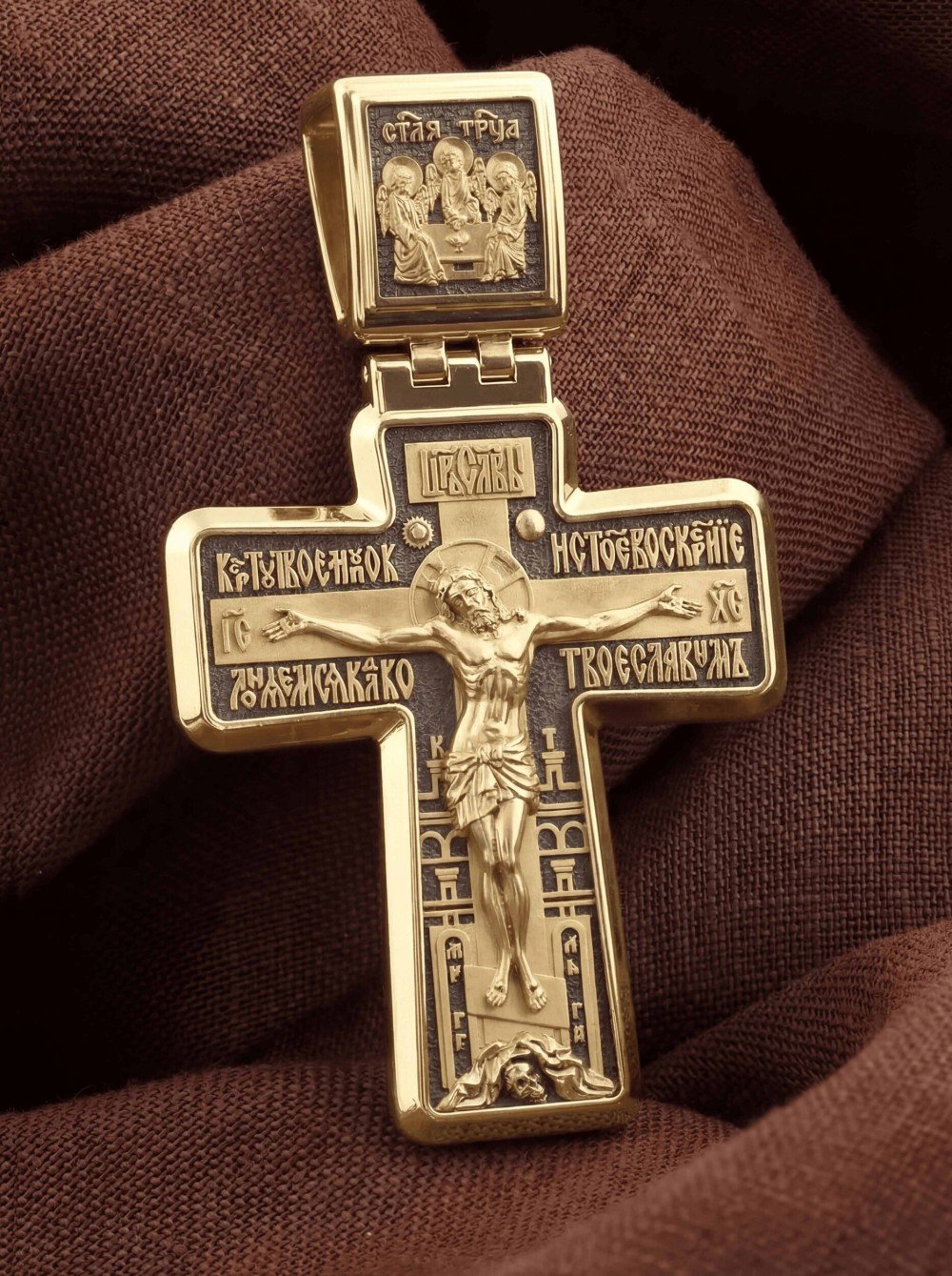 Крест из лимонного золота